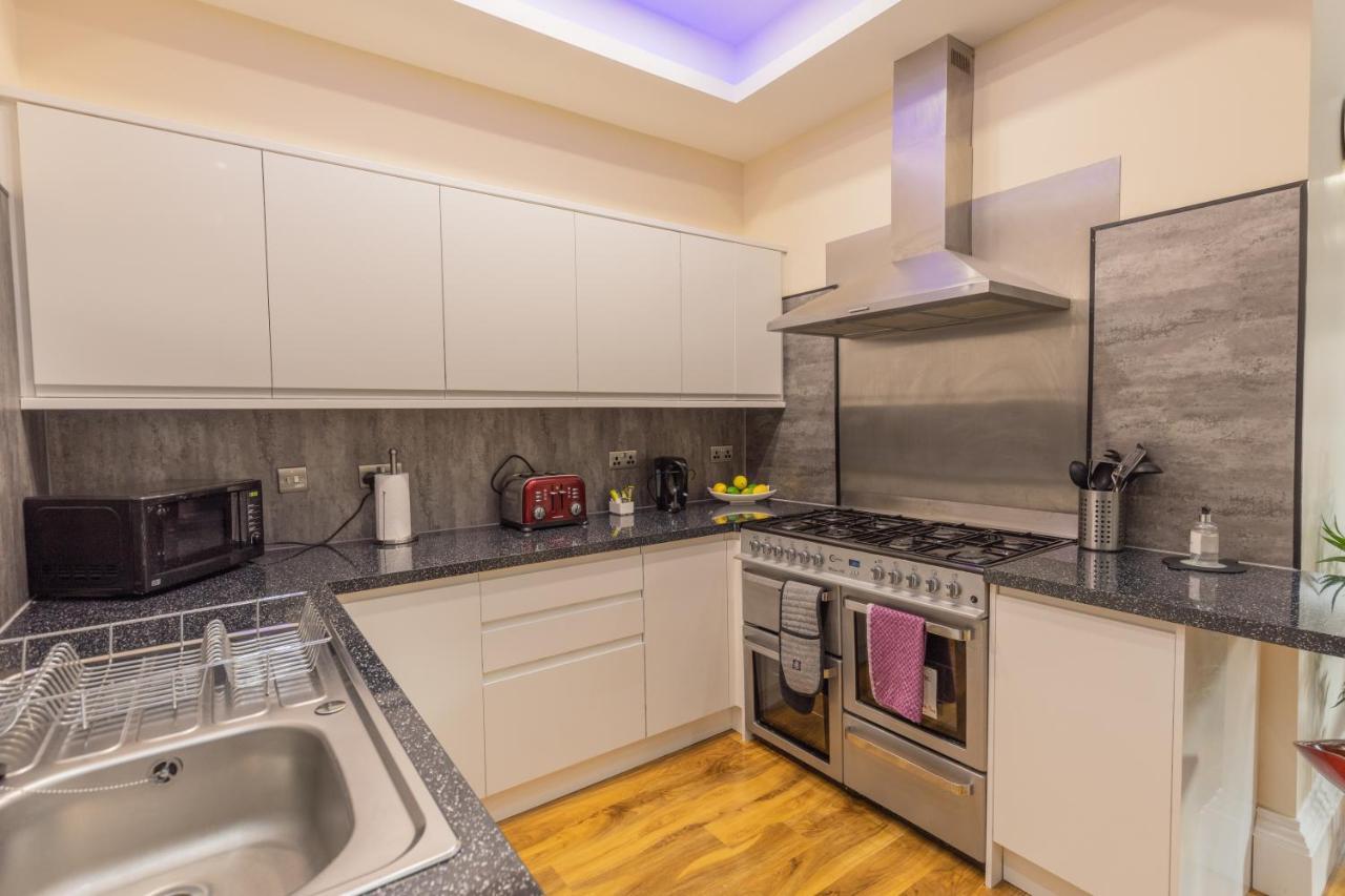 New 3-Bedroom Apartment Close To City Centre EDI Buitenkant foto