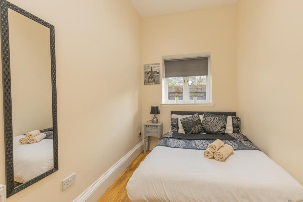 New 3-Bedroom Apartment Close To City Centre EDI Buitenkant foto
